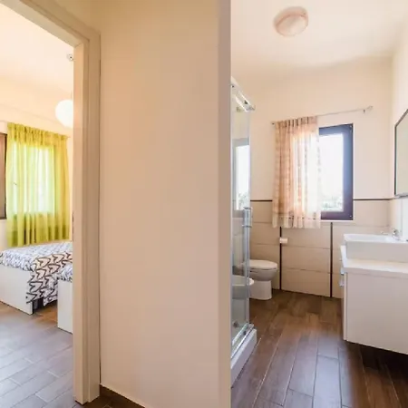 Villa Susy Sea View With Pool דירה