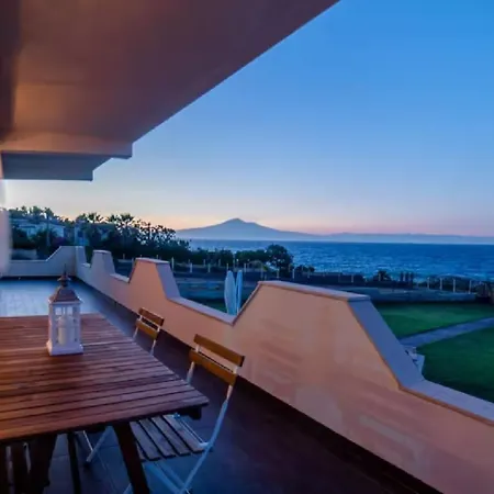 Villa Susy Sea View With Pool אוגוסטה